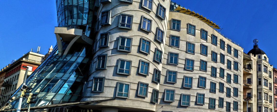 les bâtiments tordu ou penchés à Nantes